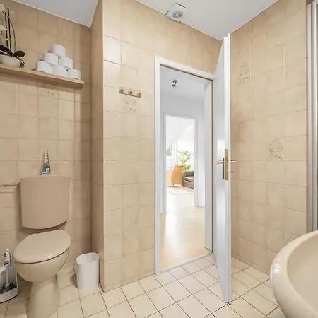 Daire Messe Dus, Parken, 3 Zimmer, 70qm *